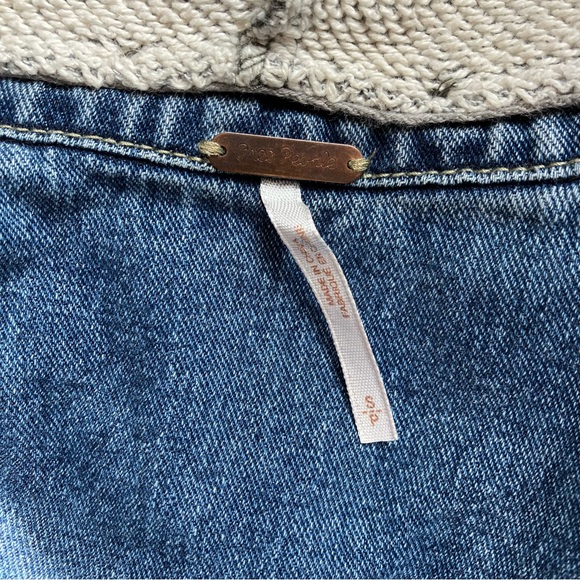 Free People Denim w/ Sweatshirt Sleeve Jacket size Small - Picture 6 of 8